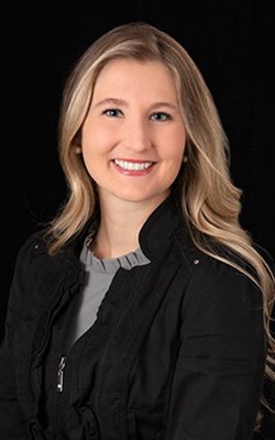 Headshot of Dr. Nicole Searcey Velva